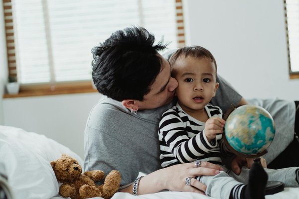 Comment annoncer sa grossesse à la famille ?